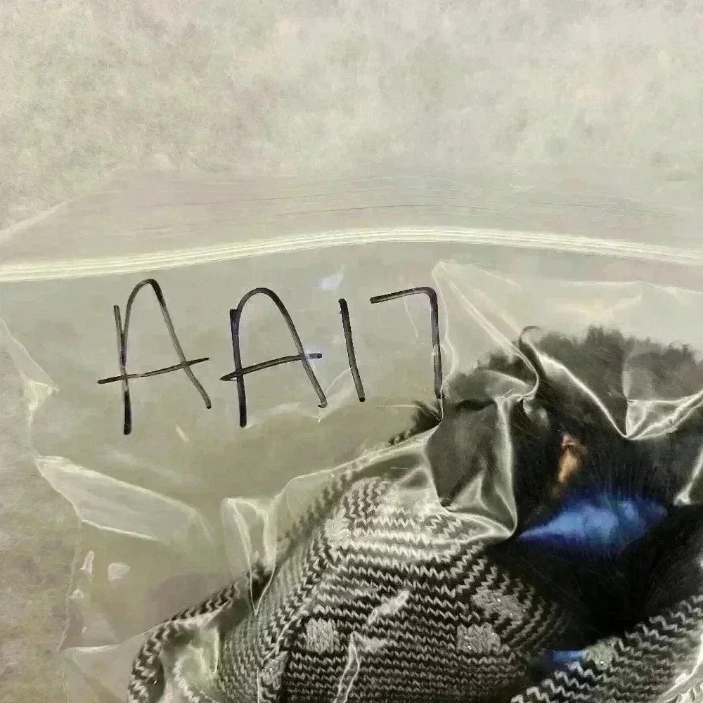 Under Armour‎ double Pom Beanie W/ Tassels Black Youth M 4-6 Y.O. 130323 EUC